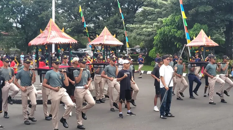 Kirab Pusaka Hari Jadi Ke-455 Banyumas Pakai Formasi Baru